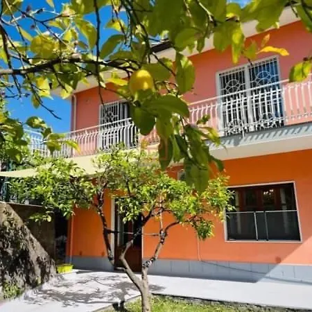 L'atmosfera Dell'etna Con Parcheggio Privato Трекастаньи